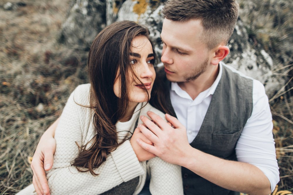 10 Things A Woman Look In A Man Before Dating Romantic Moments